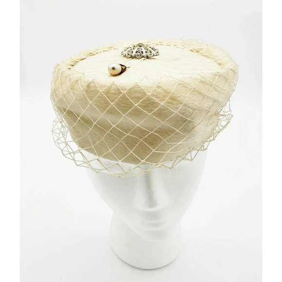 Vintage 60s Hat • Pillbox • Cream • by Valerie Modes - Picture 1 of 8